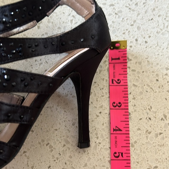 Sophisticated Black Stiletto Heels with Strappy Design - Picture 15 of 16